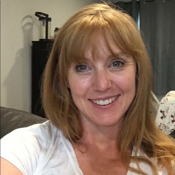 Meet your Posher, Karin - Picture 1 of 1